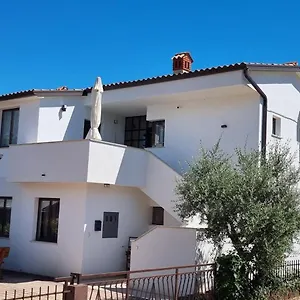 Noa , Umago Croazia